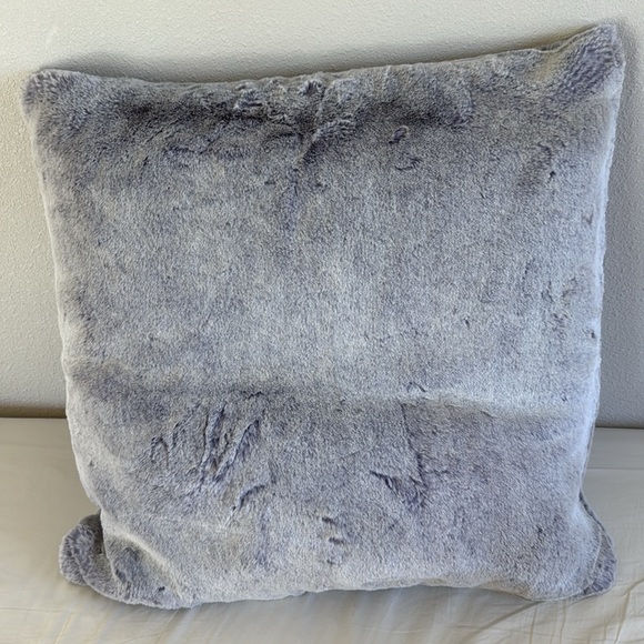 Z Gallerie Lavender Faux Fur Throw Pillow Cover - 24 x 24 in - Picture 1 of 6